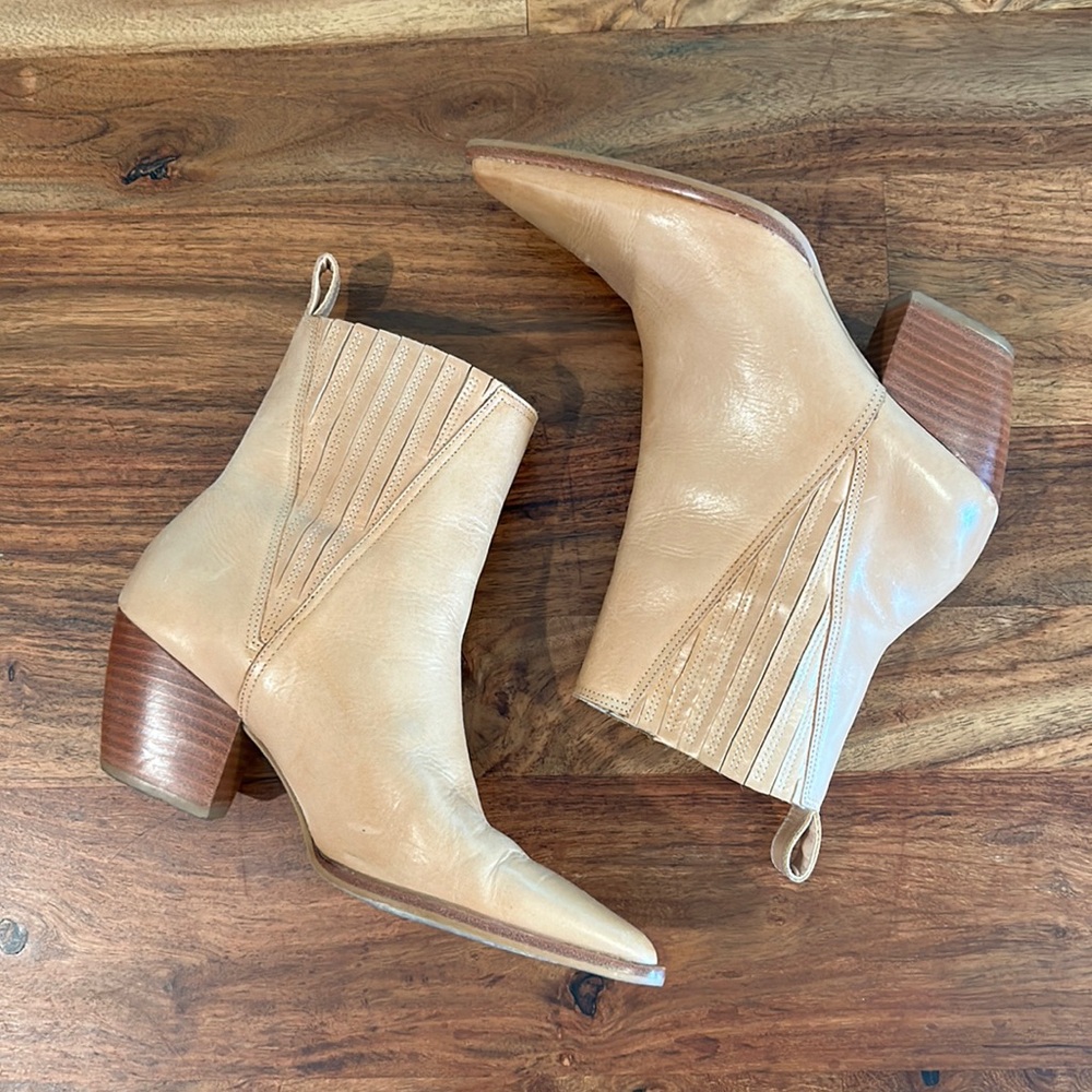 Matisse beige western leather ankle boots in style Elevation